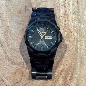 Vintage Nixon Black Rover SS Watch